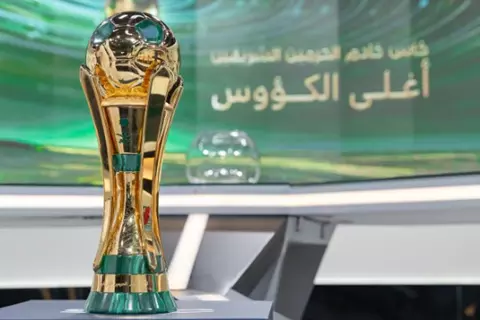 صدام بين الأهلي والهلال.. تعرف على قرعة نصف نهائي كأس خادم الحرمين الشريفين